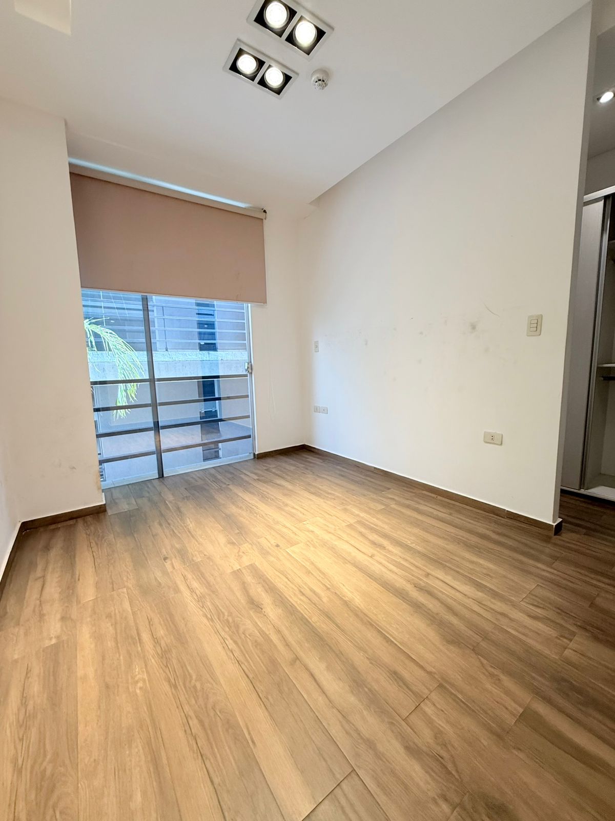 ALQUILO HERMOSO DPTO. DE 3 HABITACIONES + AREA DE SERVCIO COMPLETA EN LAMBARE✨ — foto 2