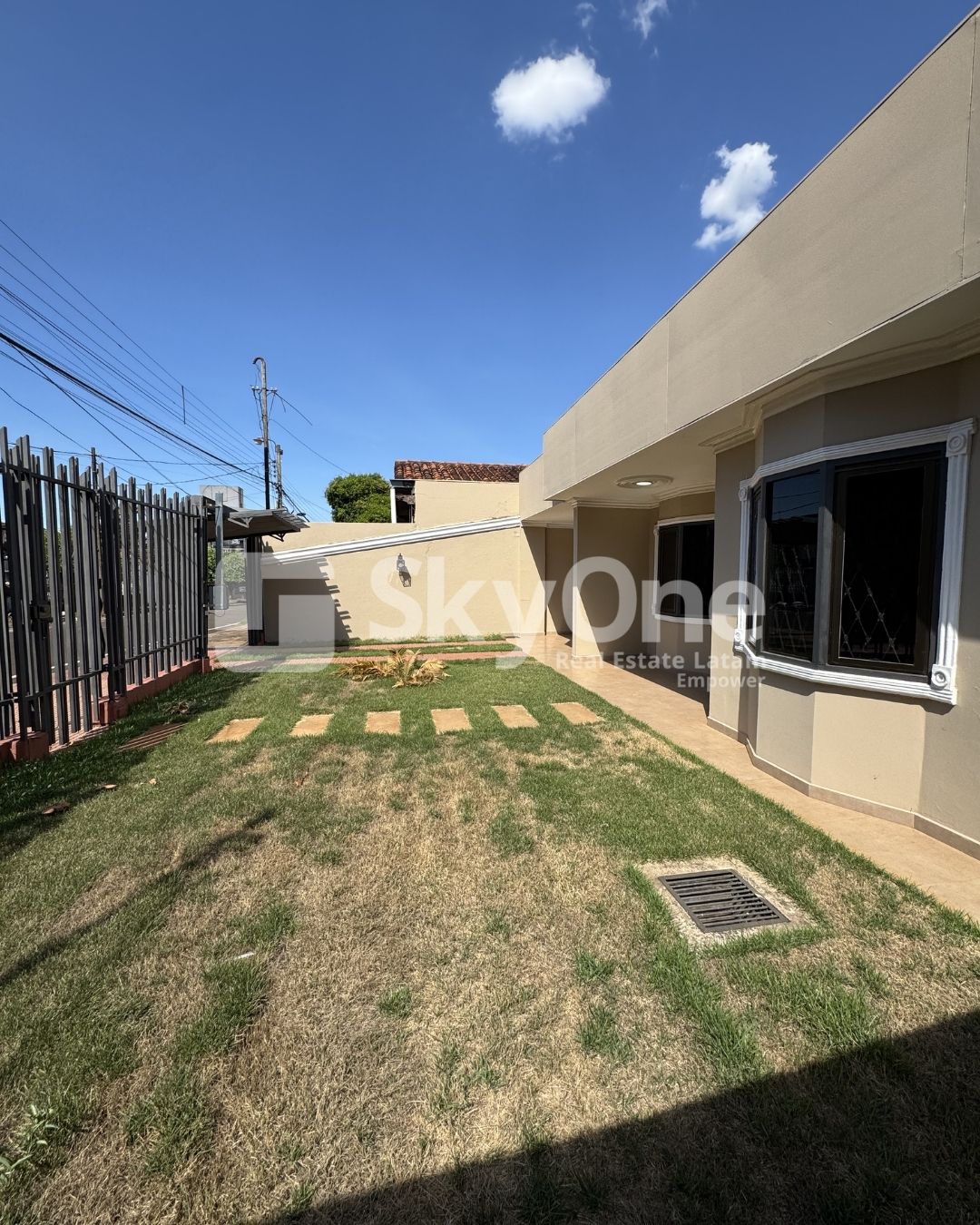 VENDO CASA EN CIUDAD DEL ESTE BARRIO SAN LUCAS — foto 2