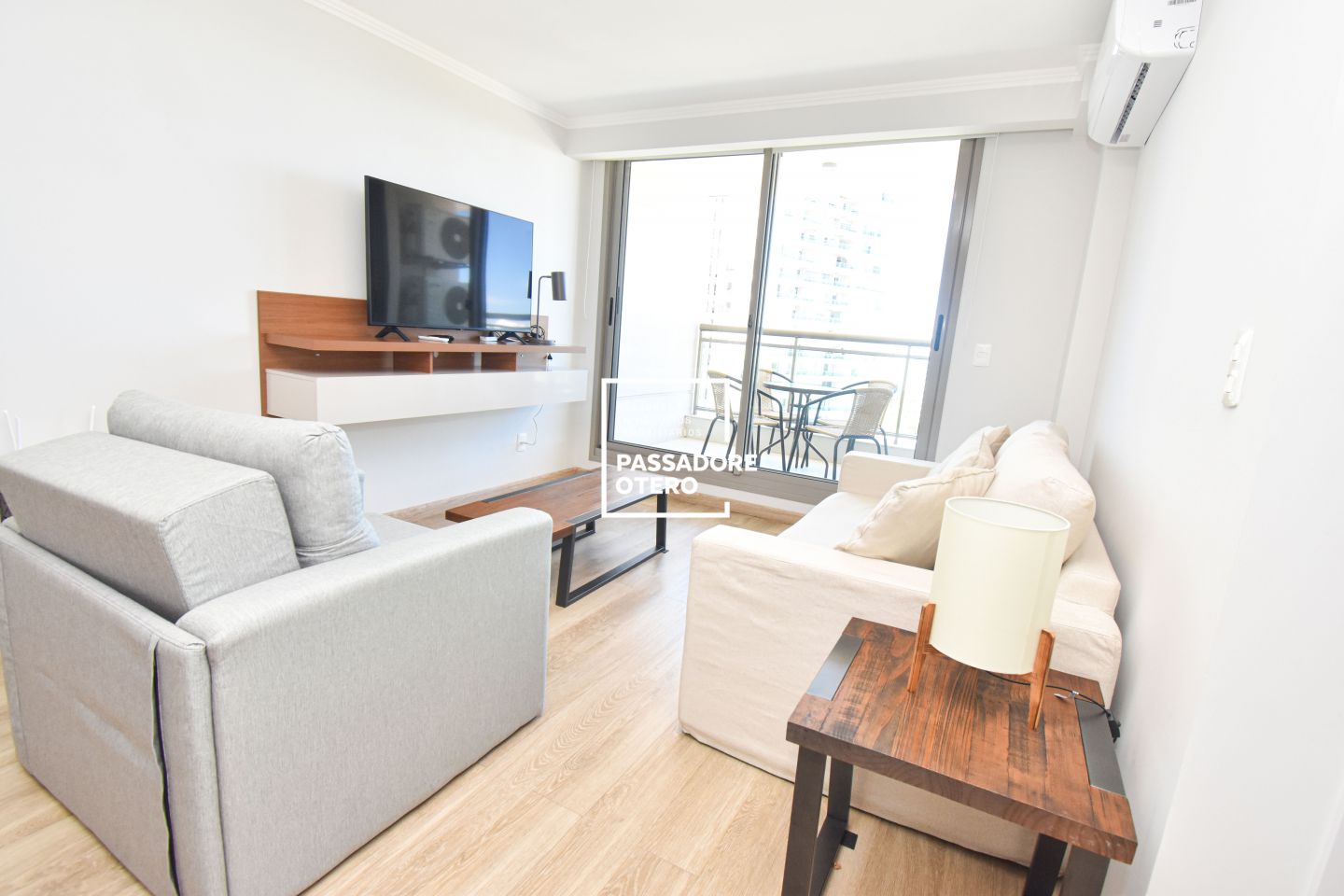 APARTAMENTO ALQUILER ANUAL Punta del Este 2 Dormitorios piscina · Photo 2