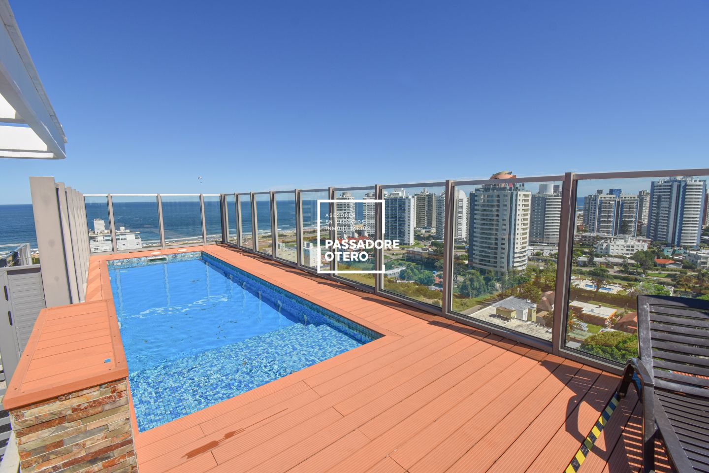 VENTA APARTAMENTO PUNTA DEL ESTE 2 DORMITORIOS PISCINA PLAYA BRAVA