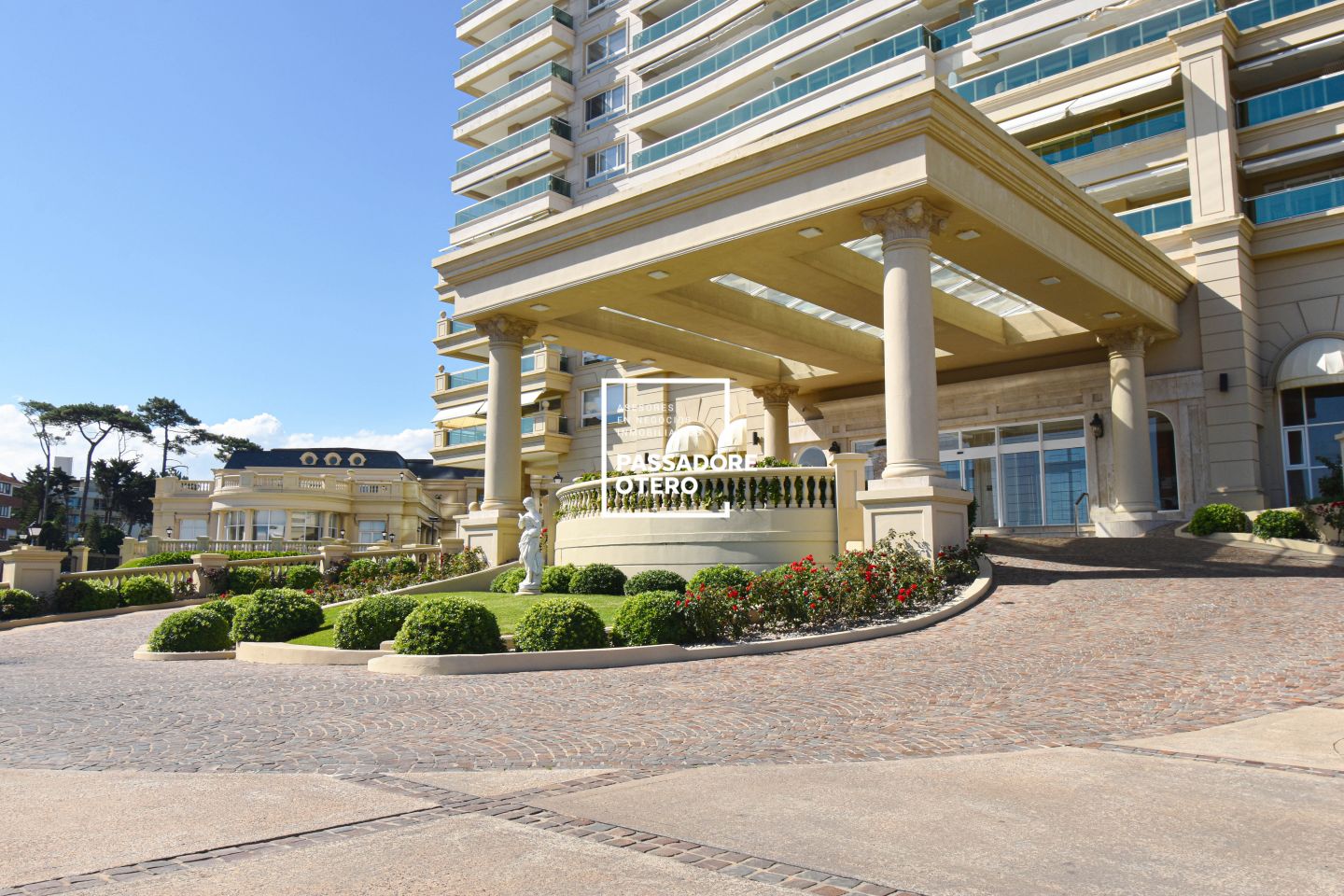 Venta departamento Punta del Este 5 dormitorios Frente al Mar Mansa