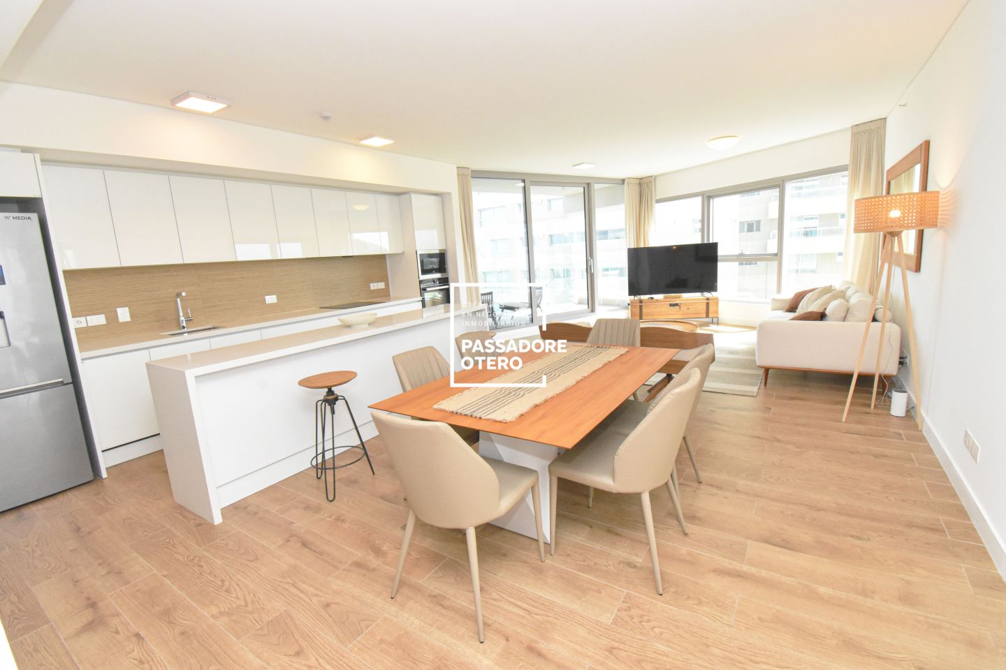 Venta departamento Punta del Este 2 dormitorios frente al mar Brava