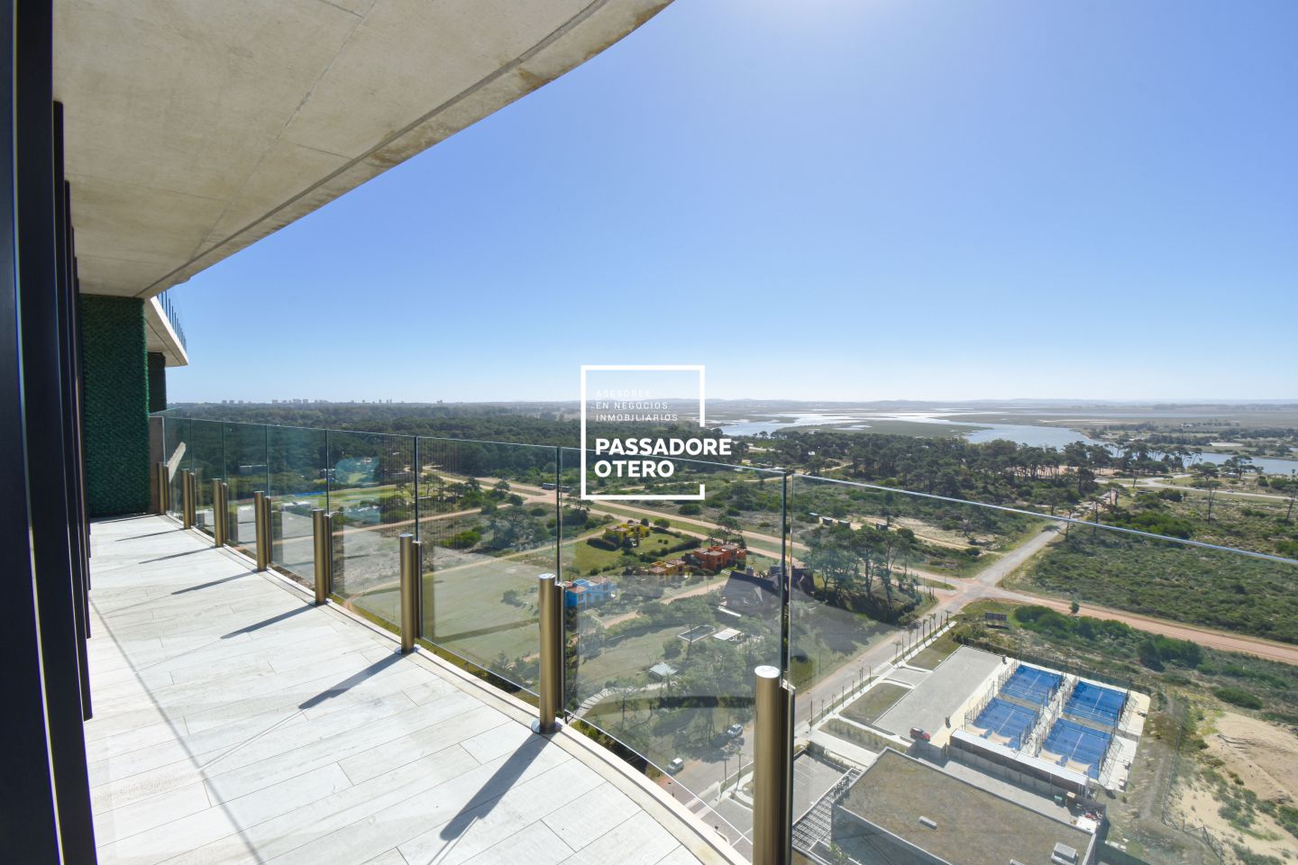 Alquiler Anual departamento Punta del Este  2 dormitorios y 1/2 Surfside · Photo 2