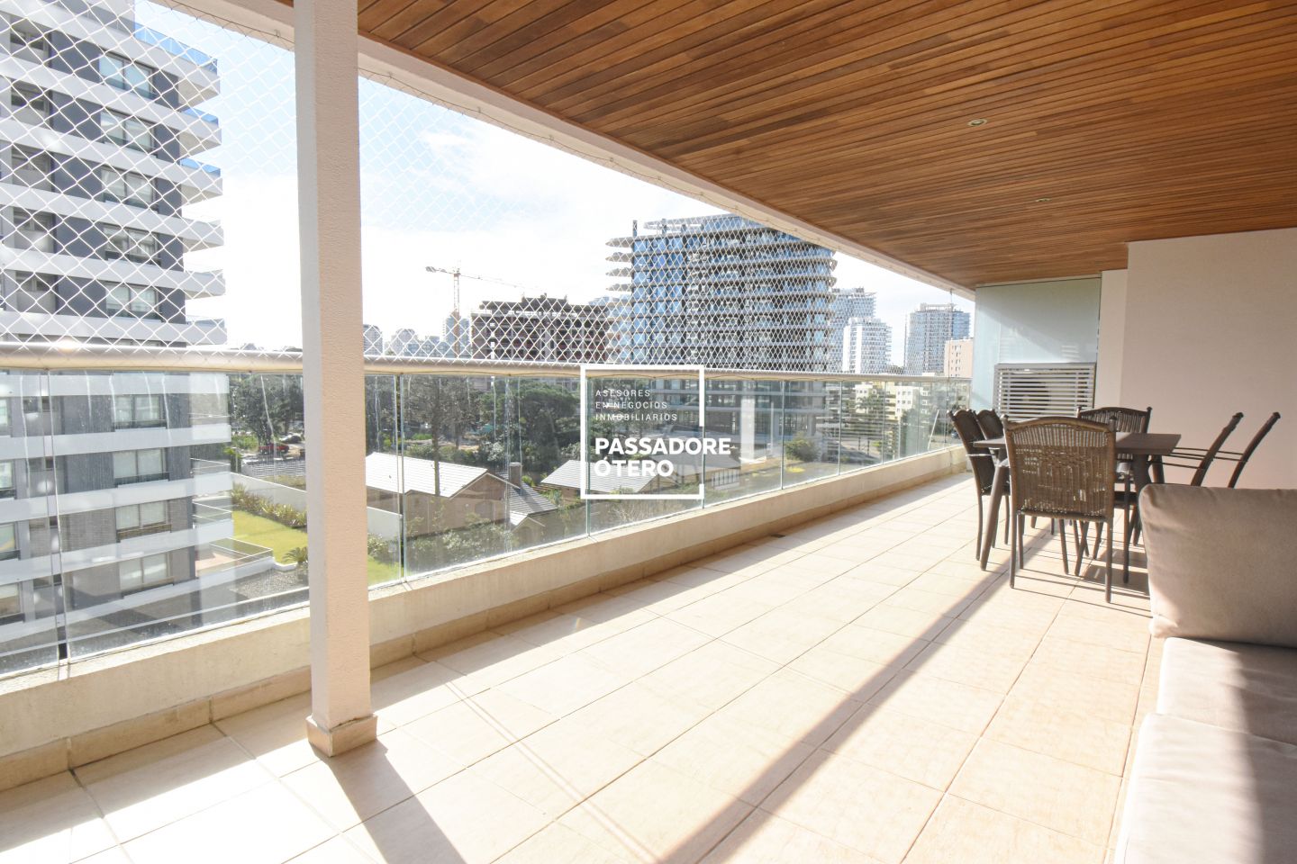 DEPARTAMENTO VENTA Punta del Este 2 Dormitorios y medio