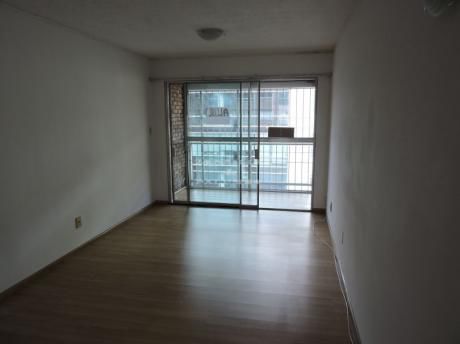 Rio Branco Y Colonia - 2 Dorm. 2 BaÑos. Balcon
