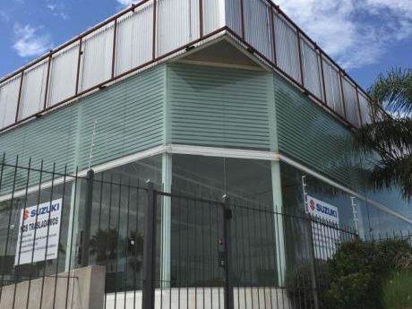 Alquiler Local Comercial Sobre Av Italia