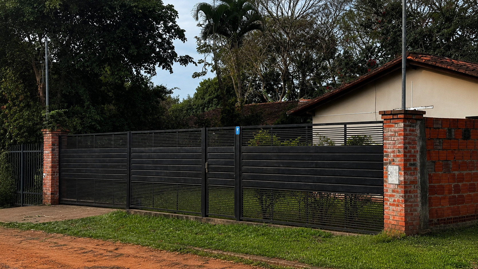 CASA EN LUQUE DE 540 M2 DE TERRENO! — foto 3