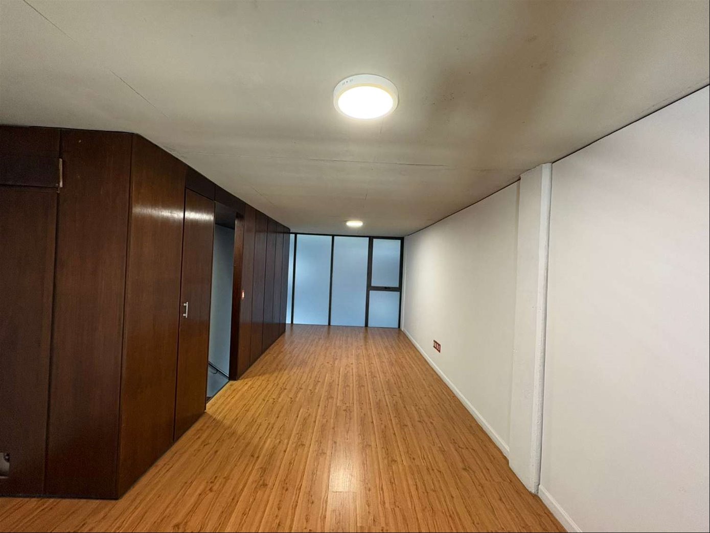 EXCELENTE Oficina en Edificio Barreiro Ramos con garaje | Ciudad Vieja · Foto 10