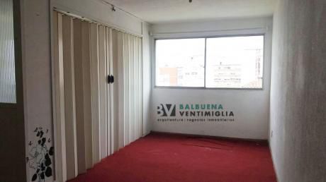 Apto 1 Dorm En Venta En El Centro De Mdeo