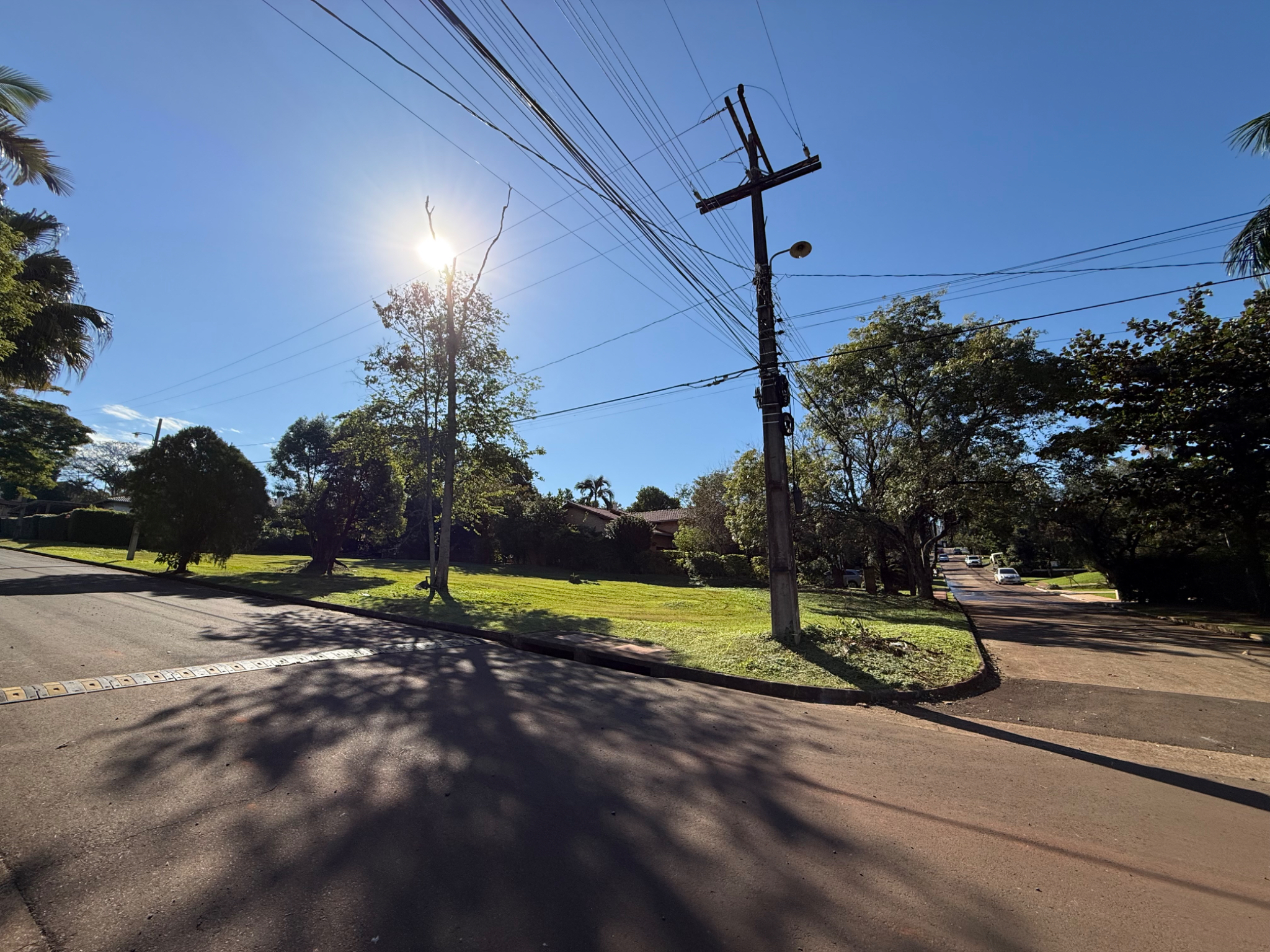 EN VENTA HERMOSO TERRENO PLANO Y EN ESQUINA EN EL PCC — foto 2