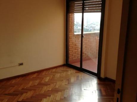 Vendo 3 Departamento 2 Con 2 Dormitorios Y 1 Con 2 Dormitorios.