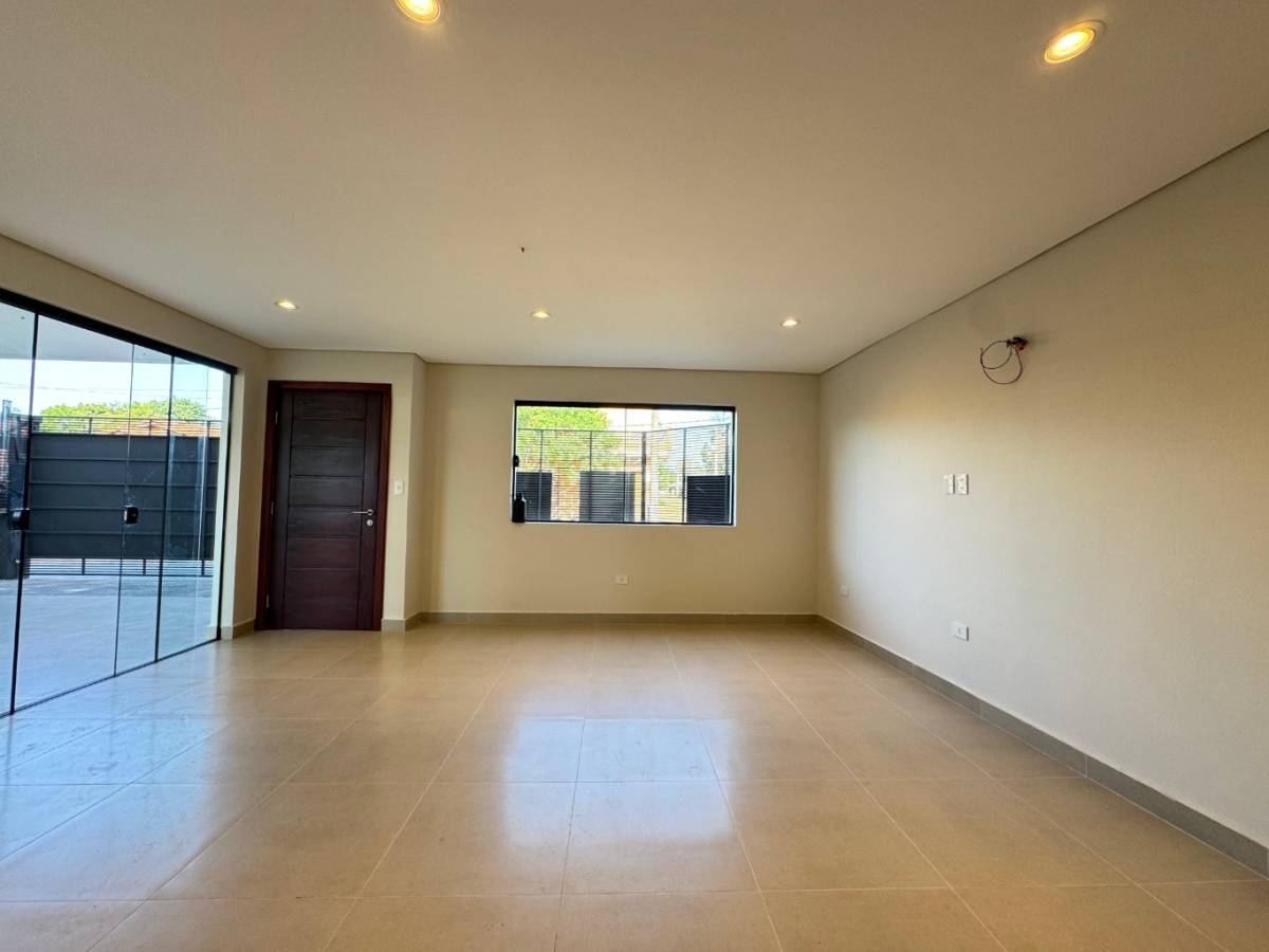 DUPLEX A ESTRENAR EN LUQUE - 4TO BARRIO — foto 3