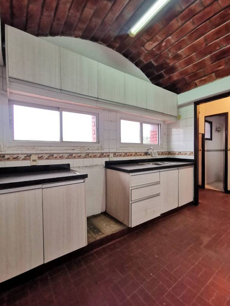 VENDO DEPARTAMENTO EN QUINTA RUOTTI TERCER PISO COCHERA INCLUIDA — foto 2
