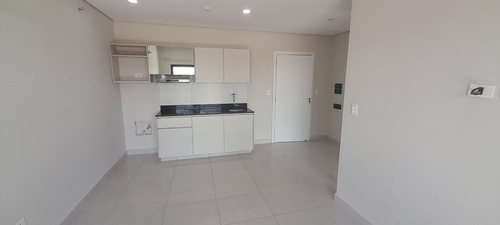 ALQUILER DE DEPARTAMENTO EN EDIFICIO ZUBA V LUQUE — foto 3