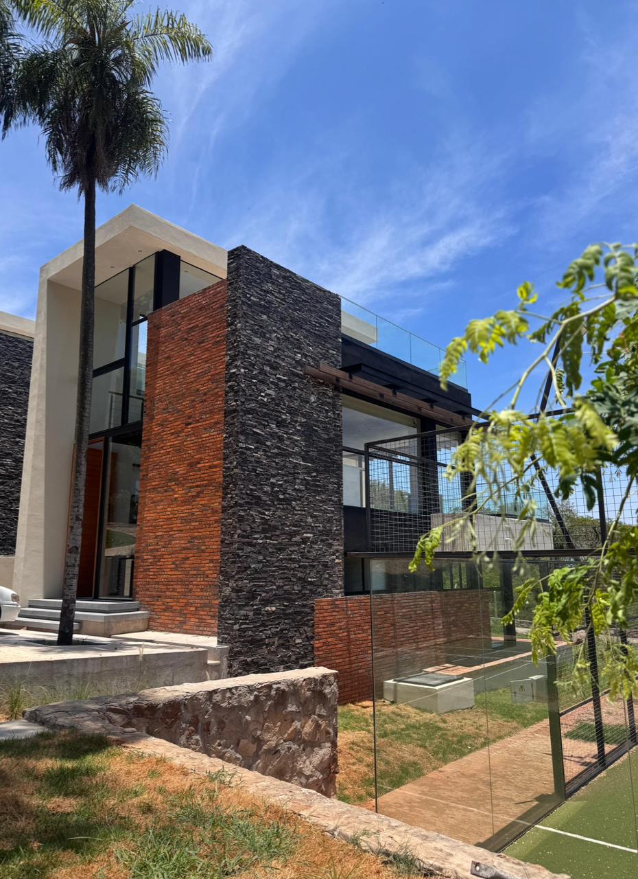 RESIDENCIA EN VENTA EN SAN VERNARDINO — foto 3