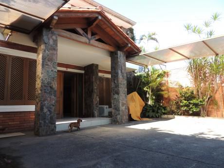Hermosa Casa Bo. Sajonia Sobre Avda. C.a.lopez