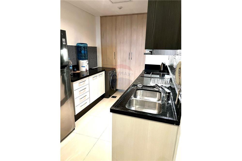 ALQUILER DEPARTAMENTO EN THE TOWER AMOBLADO YCUA SATI — foto 3