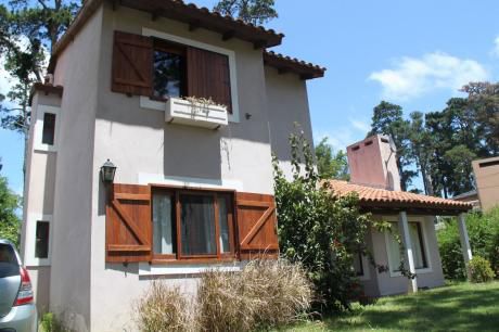 Casa En Venta 3 Dormitorios