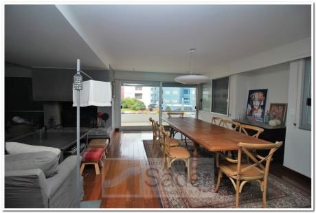 Apartamento En Venta 4 Dormitorios