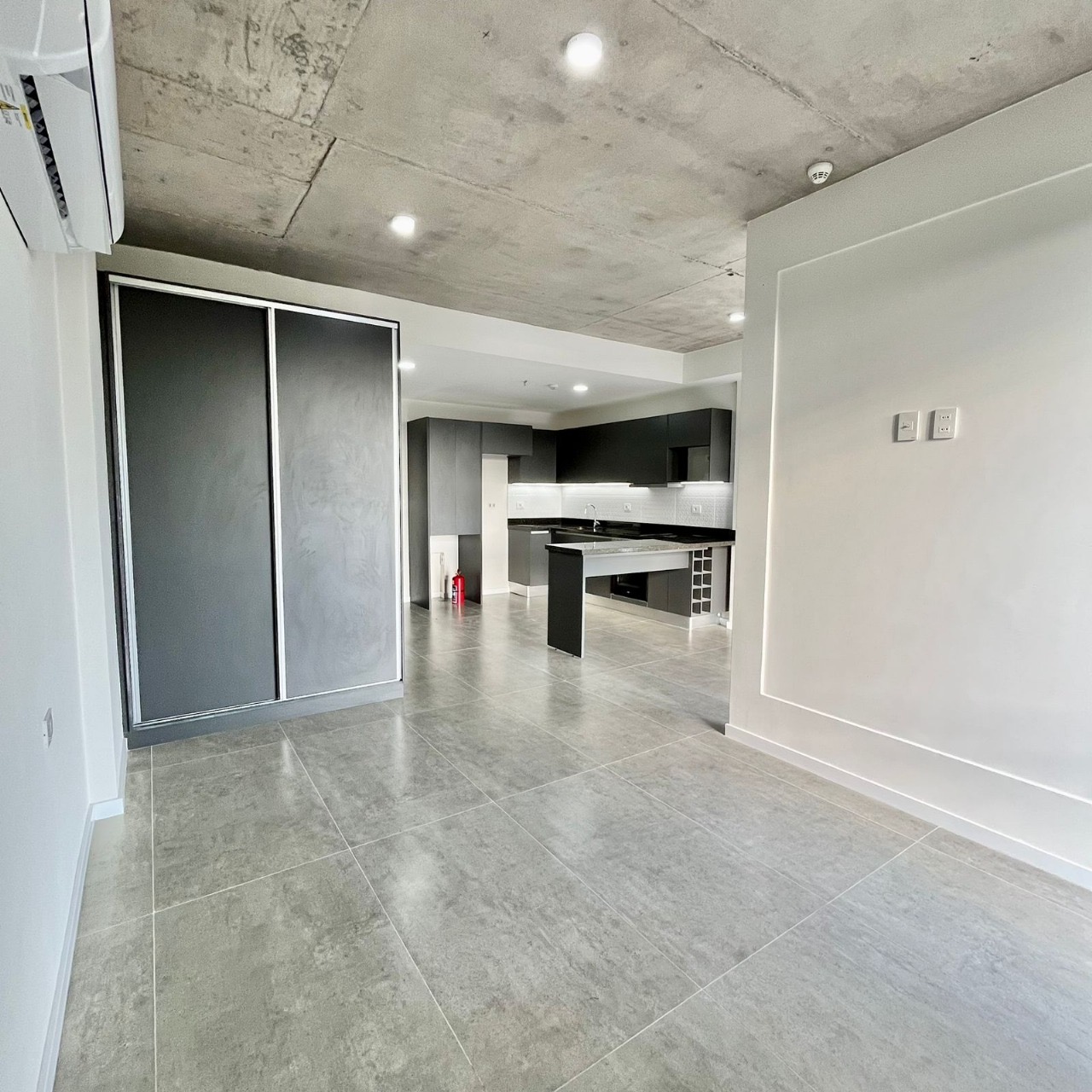 ALQUILO DEPARTAMENTO MONOAMBIENTE EN EL EDIFICIO DESIGNO MOLAS — foto 3