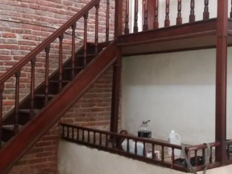 Casa A Reciclar. Proxima Shopping Tres Cruces.