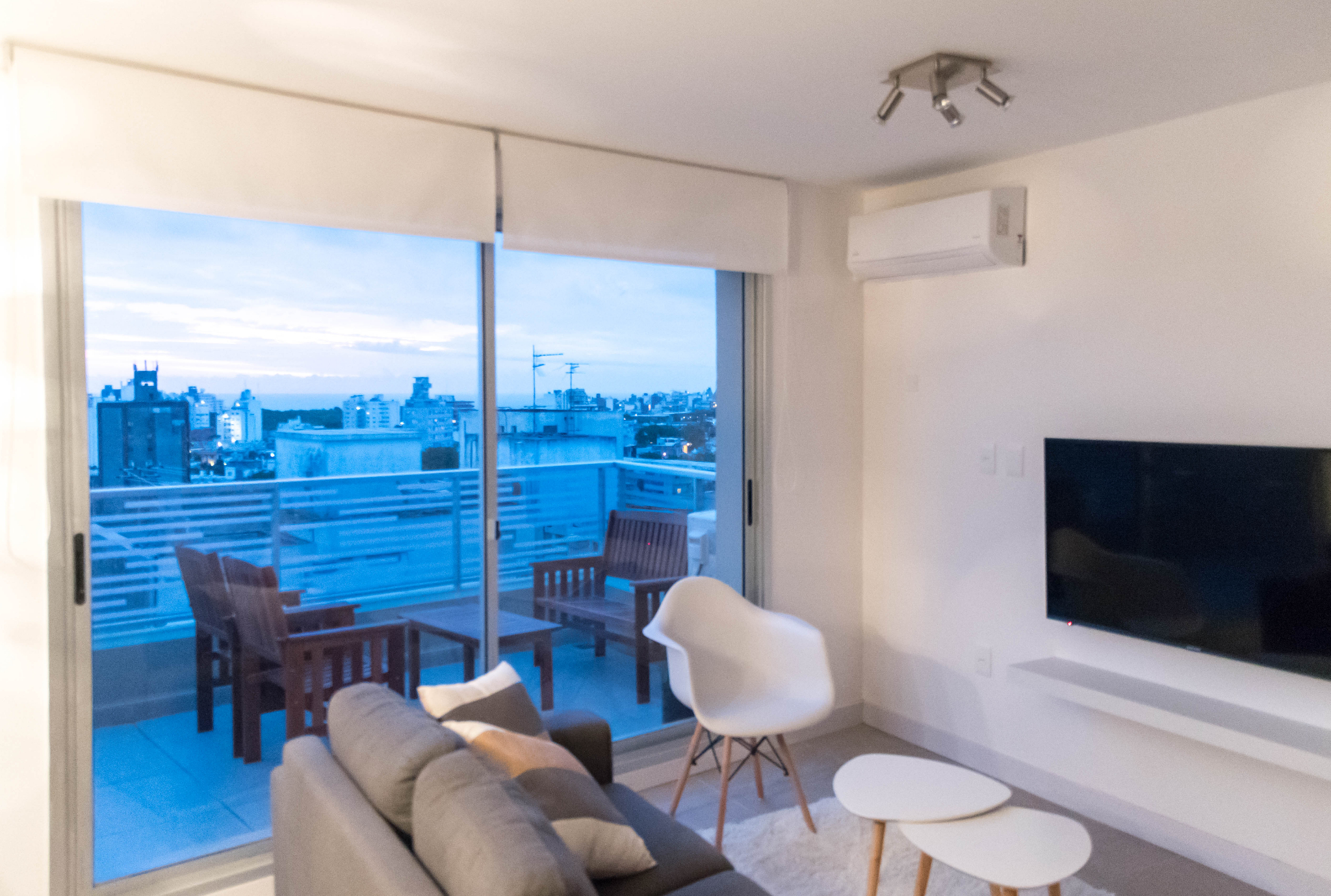 Dueño - Penthouse Amoblado 2 Dorm. Parrillero Privado En Rooftop, Gge, Amenities · Foto 11