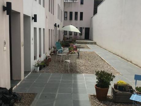 Apartamento De 2 Dormitorios En Cordón.