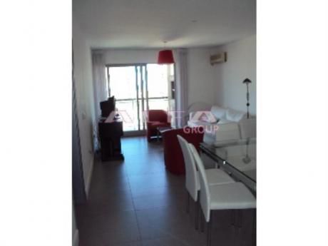 Apartamentos En Playa Mansa: Alf18a