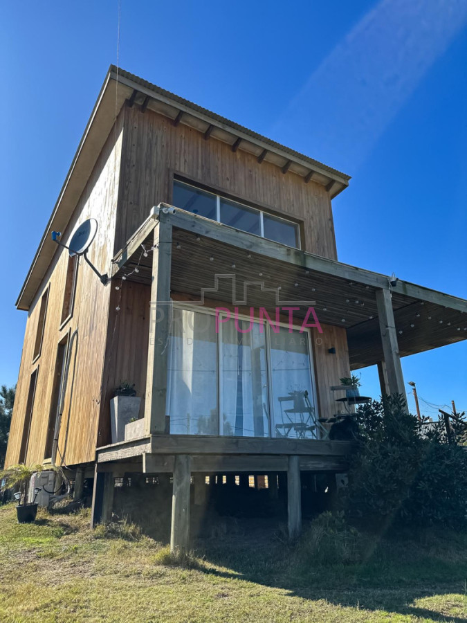 Preciosa cabaña en venta en Balneario Buenos Aires a pasos del mar