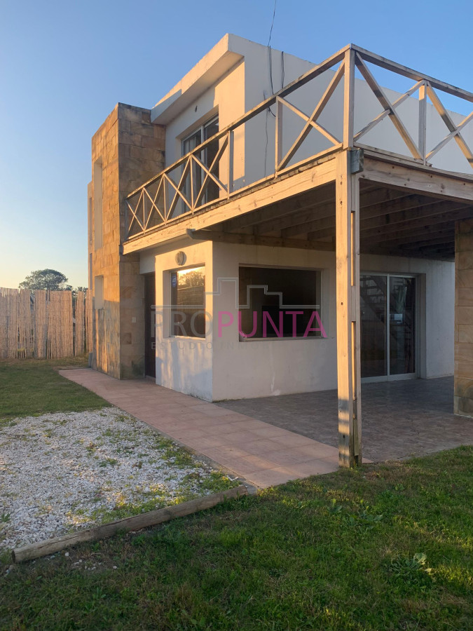 Casa en alquiler en Balneario Buenos Aires