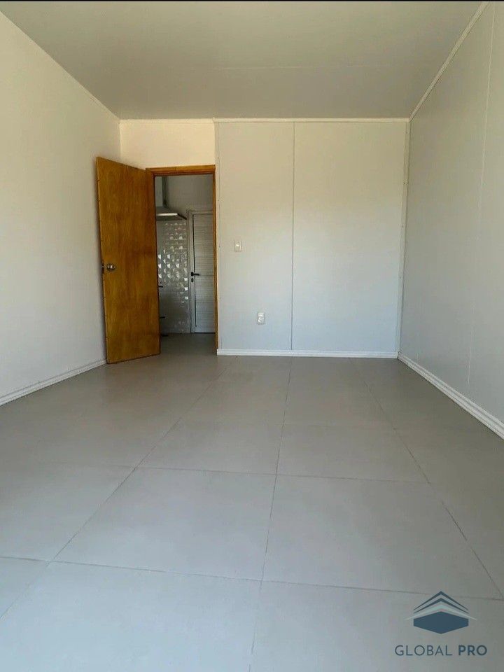 Casa en alquiler c/ cochera en Villa Aeroparque · Photo 4