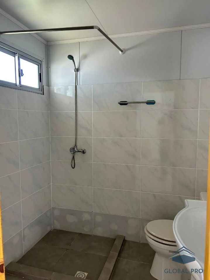 Casa en alquiler c/ cochera en Villa Aeroparque · Photo 5