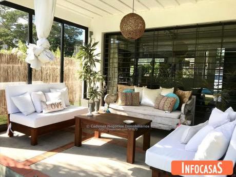 Casa En Venta En Barra De Carrasco 3 Dormitorios