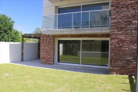 Apartamentos En Carrasco