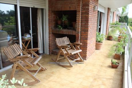 Apartamentos En Carrasco