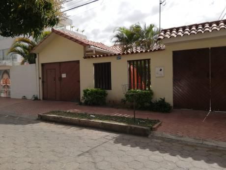 Casa Zona Norte Barrio Hamacas Calle 3 En Venta