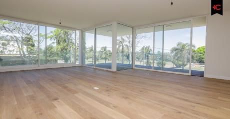 Apartamento En Linda Zona De Punta Gorda Ref.: 4464