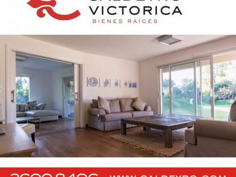Apartamento Con Renta En Oak Park Carrasco Ref. 3961