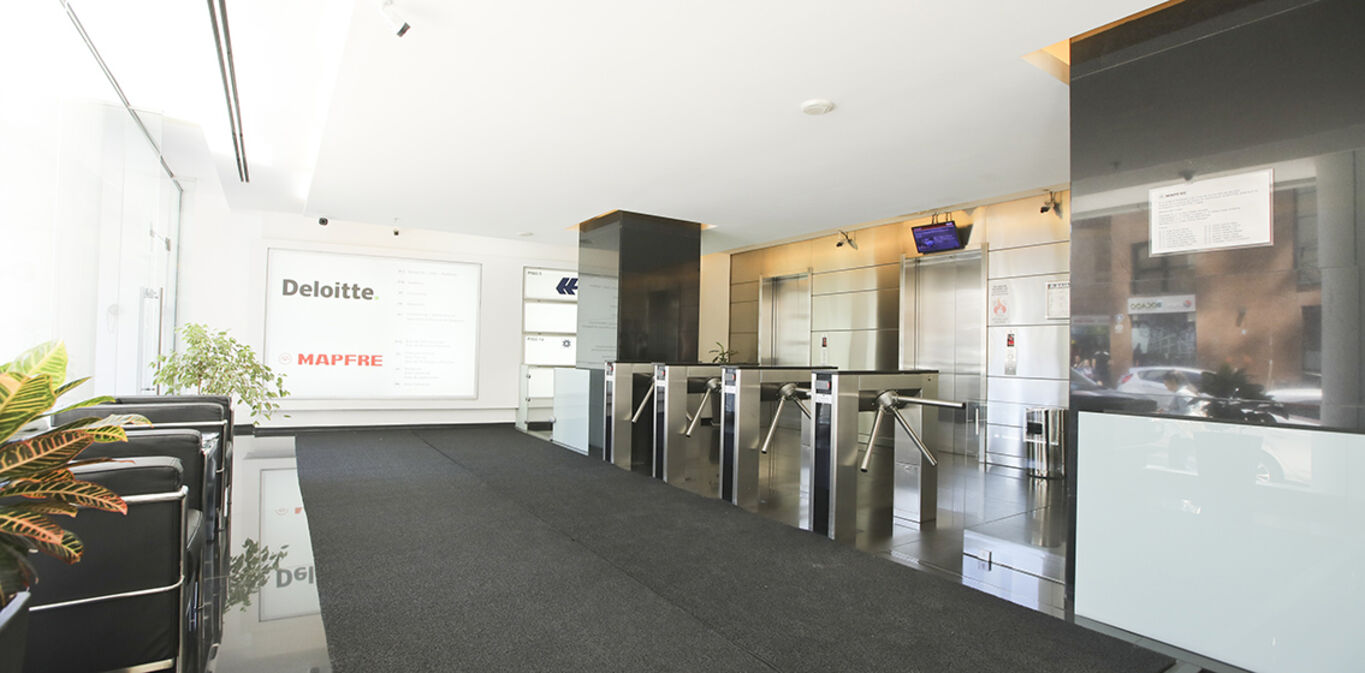 OFICINA EN TORRE MAPFRE · Foto 2