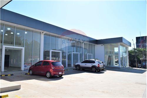 ALQUILER LOCAL COMERCIAL ARTIGAS y VENEZUELA — foto 2