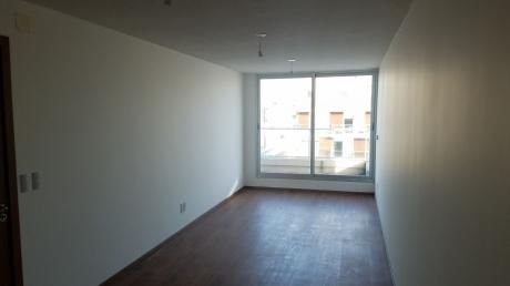 Amplio, De Categoría, Prox. A Rambla, Wtc Y Shopping