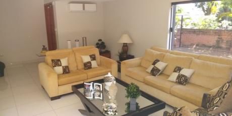 Alquilo Casa De 4 Dormitorios Con Cancha De Tenis En Asuncion Zona Gral Santos