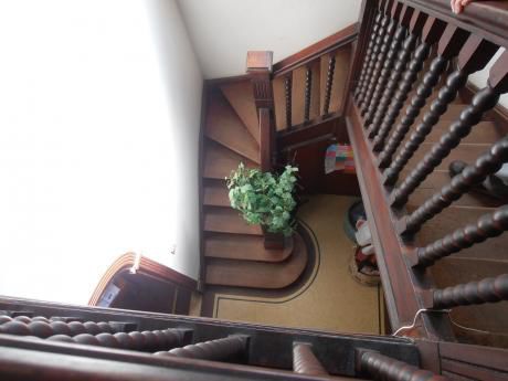 Importante Casa De Estilo, 136 Mts En El Mejor Sector De Parque Rodo