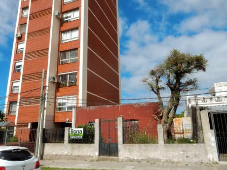 Altura 10 Pisos, Apto Para Construir 1500 M2