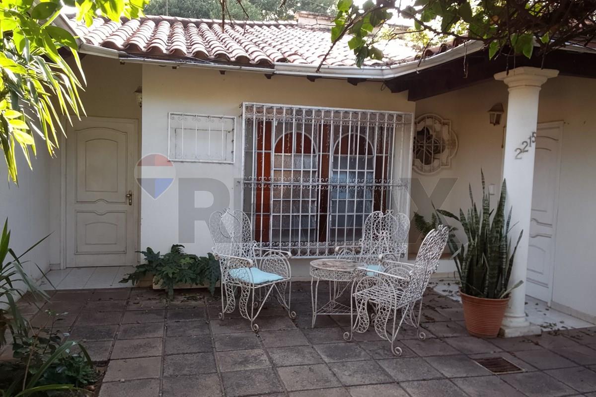 Casa en venta en Ycuá Satí