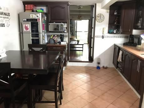 Apto Tipo Casa Con Estufa A Leña Y Parrillero!!
