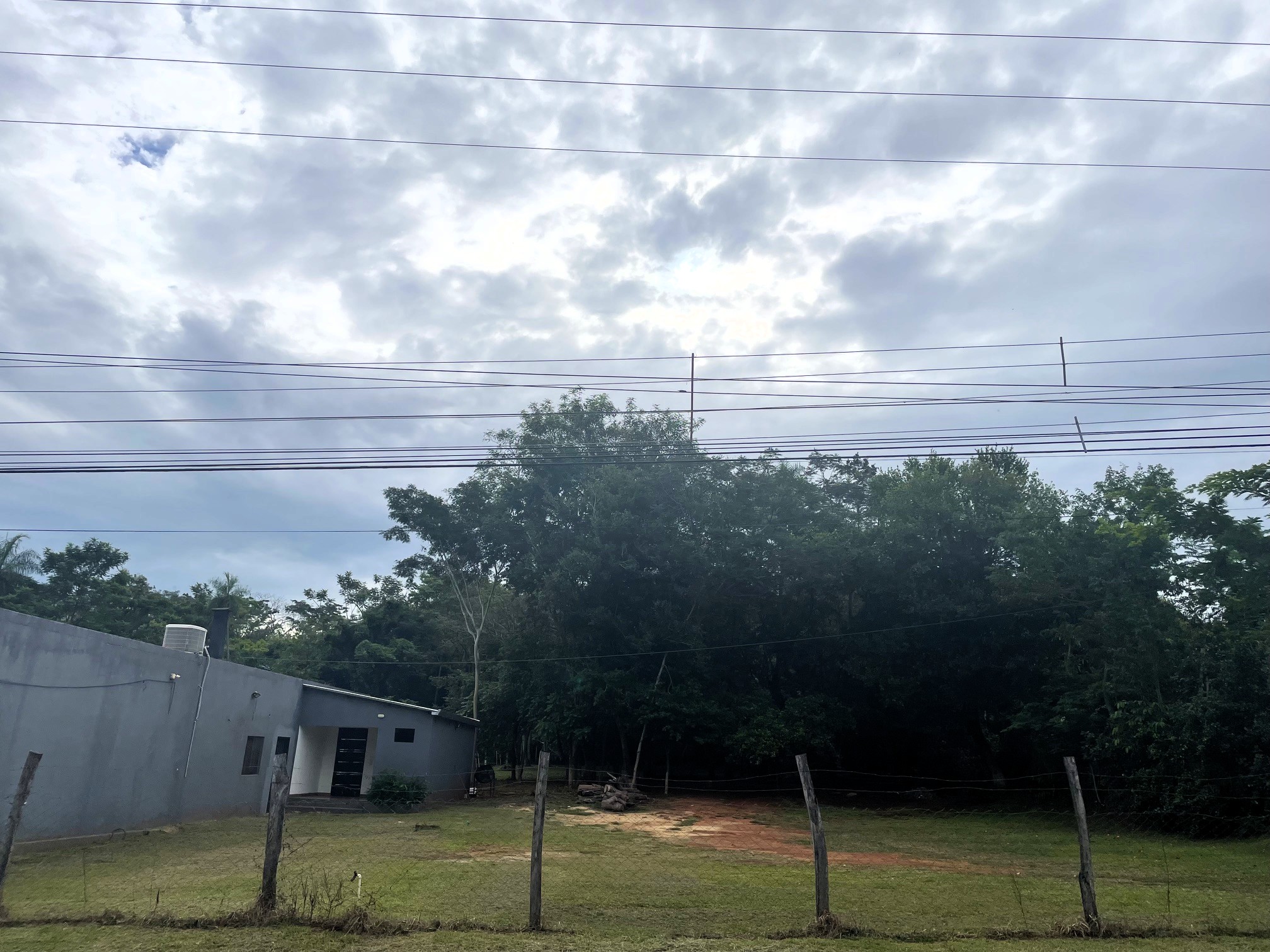 VENDO TERRENO CON GRAN POTENCIAL, ZONA FRUTERIA PARAGUARI — foto 2