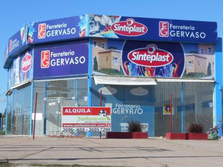 Excelente Punto Comercial. Av. Giannattasio Esquina Sur. Local Alquiler Solymar