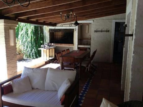Estupenda Y CÁlida Casa, Próximo Av Alonso Pérez