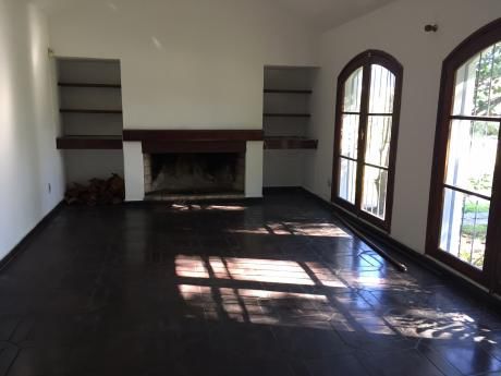 Casa En Venta En Carrasco Norte
